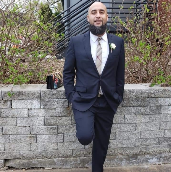 Meet your Posher, Milad - Picture 2 of 2